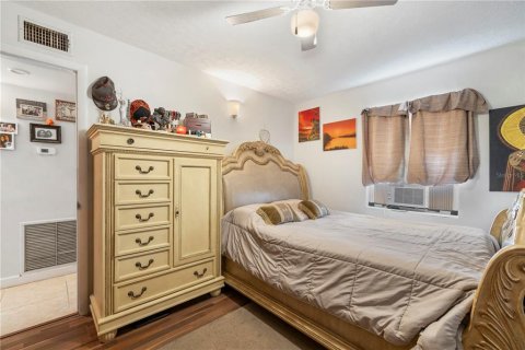 House in Vero Beach, Florida 3 bedrooms, 111.67 sq.m. № 1796825 - photo 20