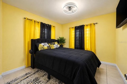 House in Miami, Florida 3 bedrooms, 111.48 sq.m. № 2364213 - photo 8