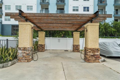 Condo in Tampa, Florida, 2 bedrooms  № 1883613 - photo 23