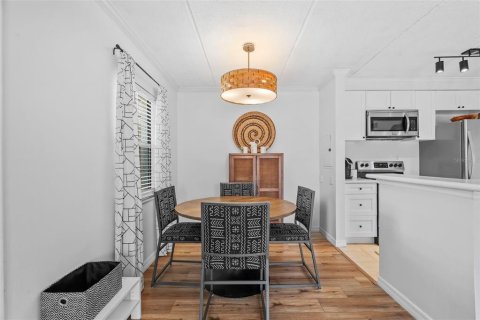 Condo in Tampa, Florida, 2 bedrooms  № 1883613 - photo 5