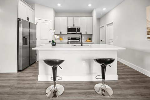 Casa en venta en Kissimmee, Florida, 4 dormitorios, 155.52 m2 № 1614022 - foto 11