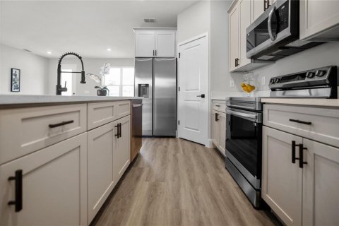 Casa en venta en Kissimmee, Florida, 4 dormitorios, 155.52 m2 № 1614022 - foto 12