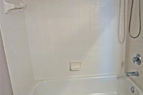 Condominio en alquiler en Tampa, Florida, 3 dormitorios, 124.95 m2 № 1878301 - foto 12
