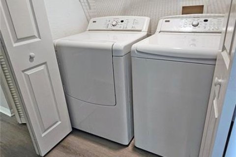 Condominio en alquiler en Tampa, Florida, 3 dormitorios, 124.95 m2 № 1878301 - foto 13