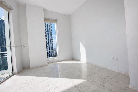 Condo in Miami, Florida, 2 bedrooms № 2393231 - photo 20