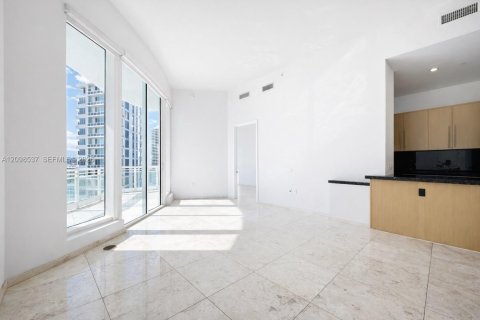 Condo in Miami, Florida, 2 bedrooms  № 2393231