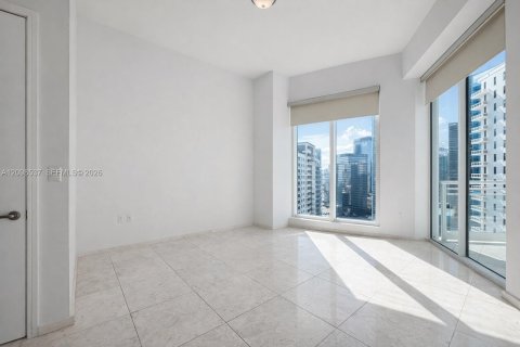 Condo in Miami, Florida, 2 bedrooms № 2393231 - photo 12