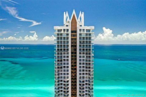 Condominio en alquiler en Miami Beach, Florida, 2 dormitorios, 129.32 m2 № 2067315 - foto 2