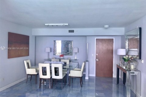 Condominio en alquiler en Miami Beach, Florida, 2 dormitorios, 129.32 m2 № 2067315 - foto 10