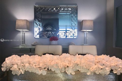 Condominio en alquiler en Miami Beach, Florida, 2 dormitorios, 129.32 m2 № 2067315 - foto 15