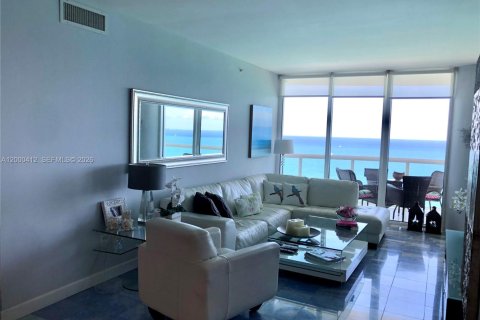 Condominio en alquiler en Miami Beach, Florida, 2 dormitorios, 129.32 m2 № 2067315 - foto 7