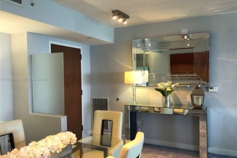 Condominio en alquiler en Miami Beach, Florida, 2 dormitorios, 129.32 m2 № 2067315 - foto 5