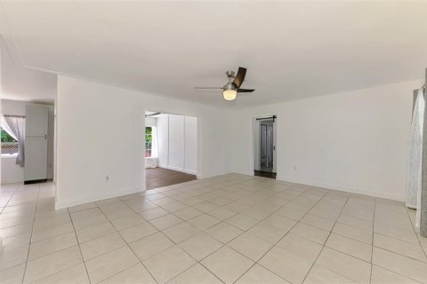 House in Venice, Florida 3 bedrooms, 135.27 sq.m. № 1856089 - photo 14