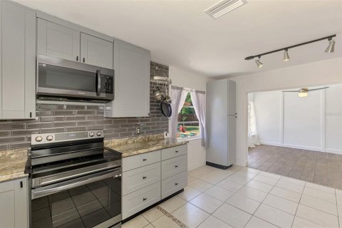 House in Venice, Florida 3 bedrooms, 135.27 sq.m. № 1856089 - photo 27