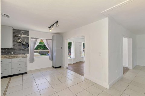 House in Venice, Florida 3 bedrooms, 135.27 sq.m. № 1856089 - photo 21