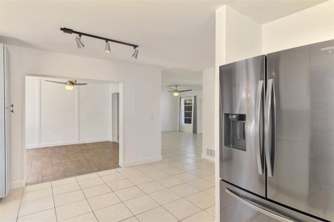 House in Venice, Florida 3 bedrooms, 135.27 sq.m. № 1856089 - photo 26