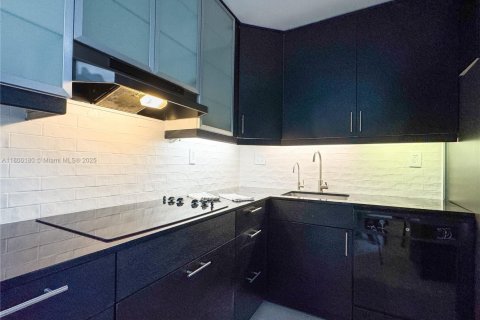 Copropriété à louer à Miami, Floride: 1 chambre, 81.75 m2 № 1743866 - photo 5