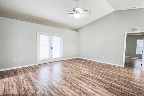 House in Lakeland, Florida 3 bedrooms, 151.99 sq.m. № 1914199 - photo 11