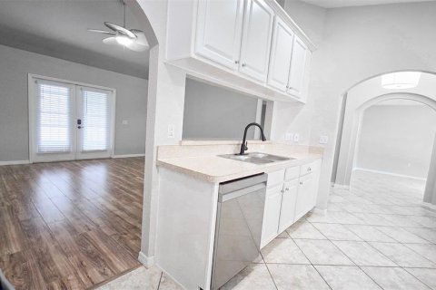 House in Lakeland, Florida 3 bedrooms, 151.99 sq.m. № 1914199 - photo 12
