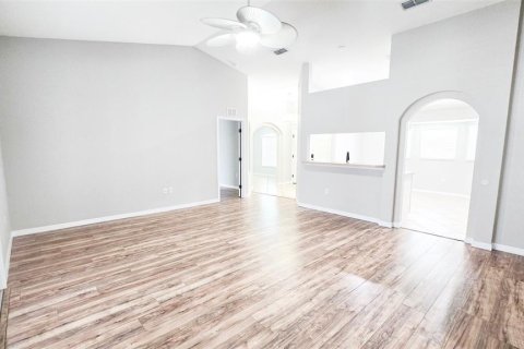 House in Lakeland, Florida 3 bedrooms, 151.99 sq.m. № 1914199 - photo 7