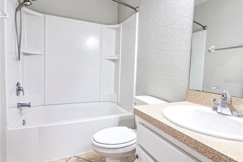 House in Lakeland, Florida 3 bedrooms, 151.99 sq.m. № 1914199 - photo 22