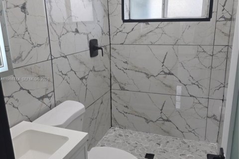 Appartement à louer à Fort Lauderdale, Floride: 2 chambres, 121.33 m2 № 2050707 - photo 3