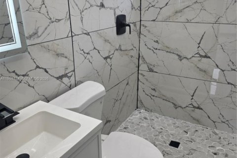 Appartement à louer à Fort Lauderdale, Floride: 2 chambres, 121.33 m2 № 2050707 - photo 4