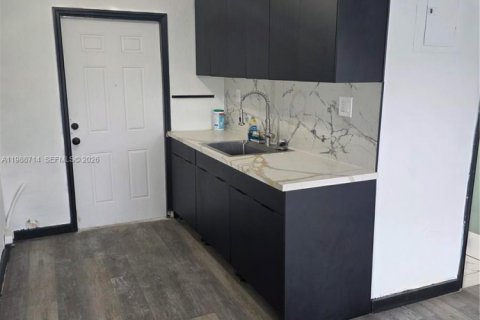 Appartement à louer à Fort Lauderdale, Floride: 2 chambres, 121.33 m2 № 2050707 - photo 2