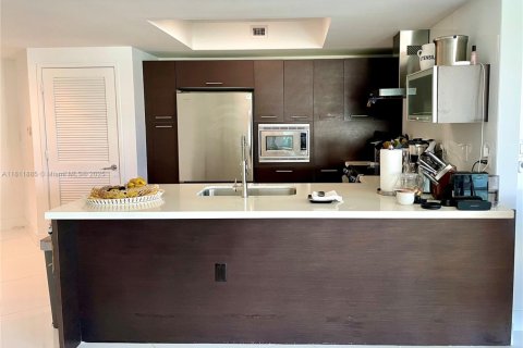 Condo in Sunny Isles Beach, Florida, 3 bedrooms № 1959892 - photo 5