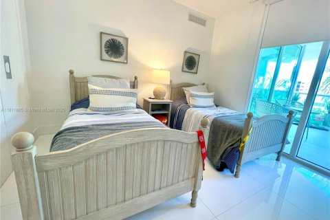 Condo in Sunny Isles Beach, Florida, 3 bedrooms № 1959892 - photo 30