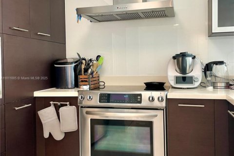 Condo in Sunny Isles Beach, Florida, 3 bedrooms № 1959892 - photo 4