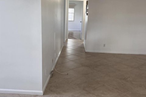 Copropriété à louer à Boca Raton, Floride: 2 chambres, 78.04 m2 № 2389551 - photo 5