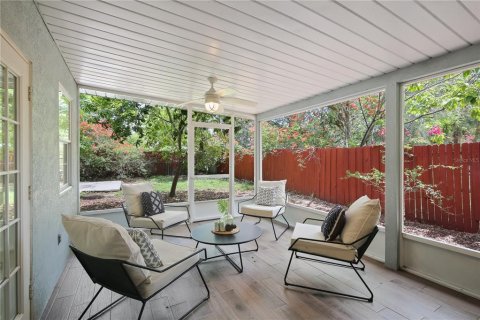 House in Saint Petersburg, Florida 3 bedrooms, 143.53 sq.m. № 2239422 - photo 26