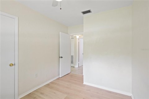 House in Saint Petersburg, Florida 3 bedrooms, 143.53 sq.m. № 2239422 - photo 21