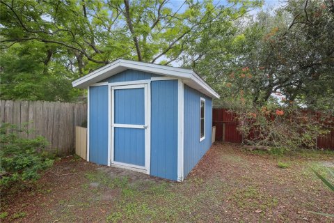 House in Saint Petersburg, Florida 3 bedrooms, 143.53 sq.m. № 2239422 - photo 29