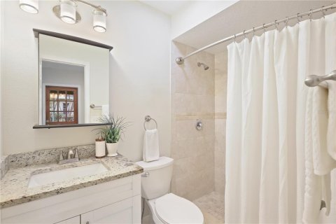 House in Saint Petersburg, Florida 3 bedrooms, 143.53 sq.m. № 2239422 - photo 19