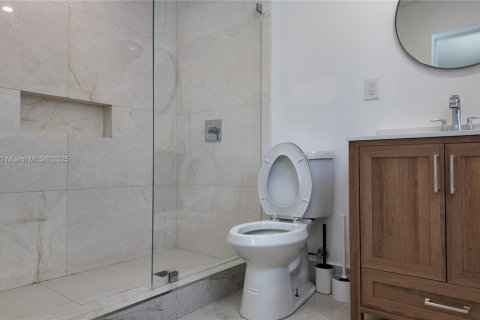 Снять в аренду виллу или дом в Холливуд, Флорида 3 спальни, 147.81м2, № 1970938 - фото 17