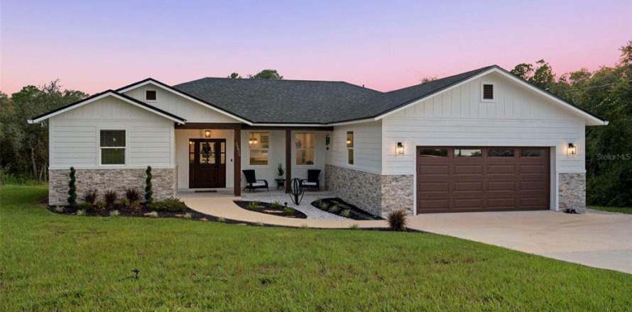 House in Webster, Florida 3 bedrooms, 158.77 sq.m. № 1903950