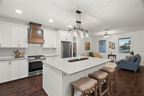 House in Webster, Florida 3 bedrooms, 158.77 sq.m. № 1903950 - photo 10