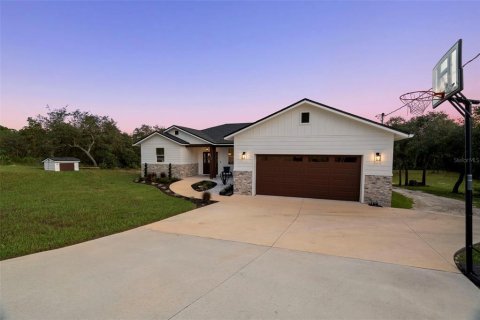 House in Webster, Florida 3 bedrooms, 158.77 sq.m. № 1903950 - photo 3
