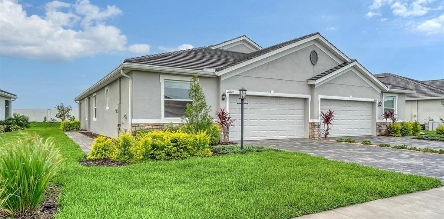 Villa ou maison à Lakewood Ranch, Floride 3 chambres, 145.39 m2 № 1771806