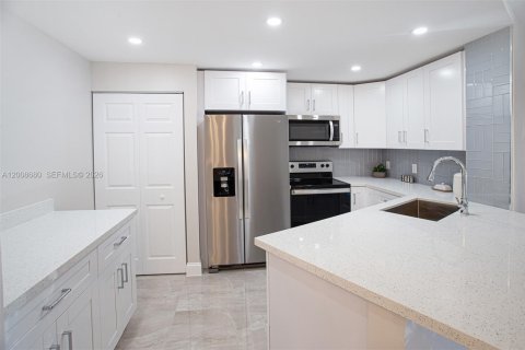 Condominio en Delray Beach, Florida, 2 dormitorios № 2170937