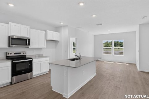 House in Hastings, Florida 3 bedrooms, 150.32 sq.m. № 2430363 - photo 29