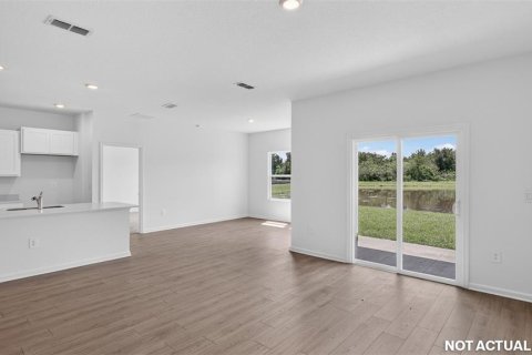 House in Hastings, Florida 3 bedrooms, 150.32 sq.m. № 2430363 - photo 6