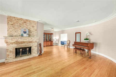 Villa ou maison à vendre à Surfside, Floride: 3 chambres, 181.9 m2 № 1963591 - photo 7