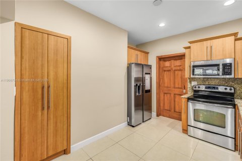 Villa ou maison à vendre à Surfside, Floride: 3 chambres, 181.9 m2 № 1963591 - photo 20