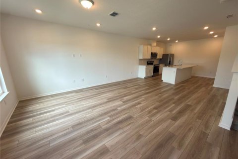 Townhouse in Orlando, Florida 3 bedrooms, 156.35 sq.m. № 2230931 - photo 2