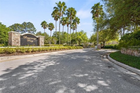 Townhouse in Brandon, Florida 2 bedrooms, 103.12 sq.m. № 2290732 - photo 14