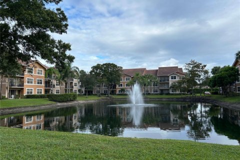 Copropriété à louer à Coral Springs, Floride: 3 chambres, 108.32 m2 № 1972583 - photo 27
