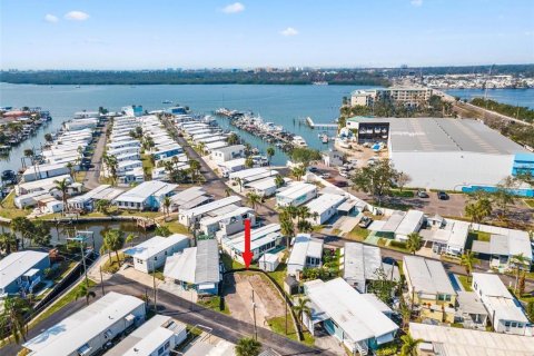 Land in Saint Petersburg, Florida № 1545085 - photo 2